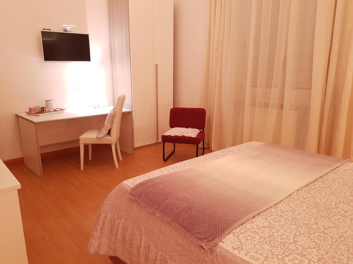 B&B Abatjour - Ambiente Sanificato - Test Antilegionella Assolto Foggia Exterior photo