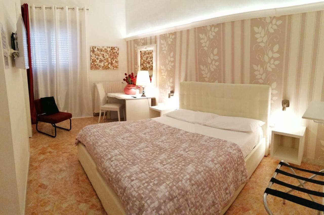 B&B Abatjour - Ambiente Sanificato - Test Antilegionella Assolto Foggia Exterior photo